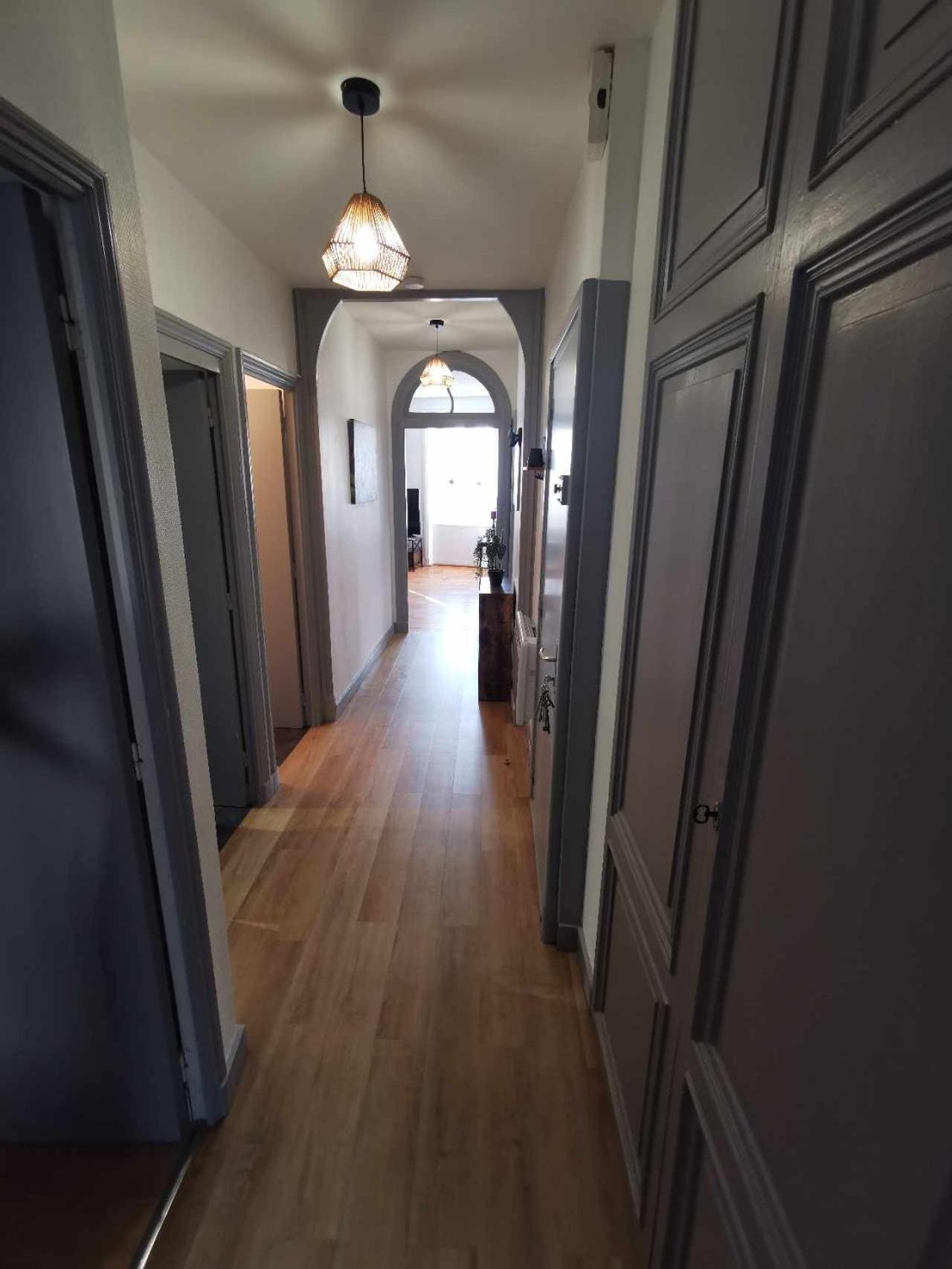 Bel Appartement De 1 A 7 Personnes Ambert Exterior photo