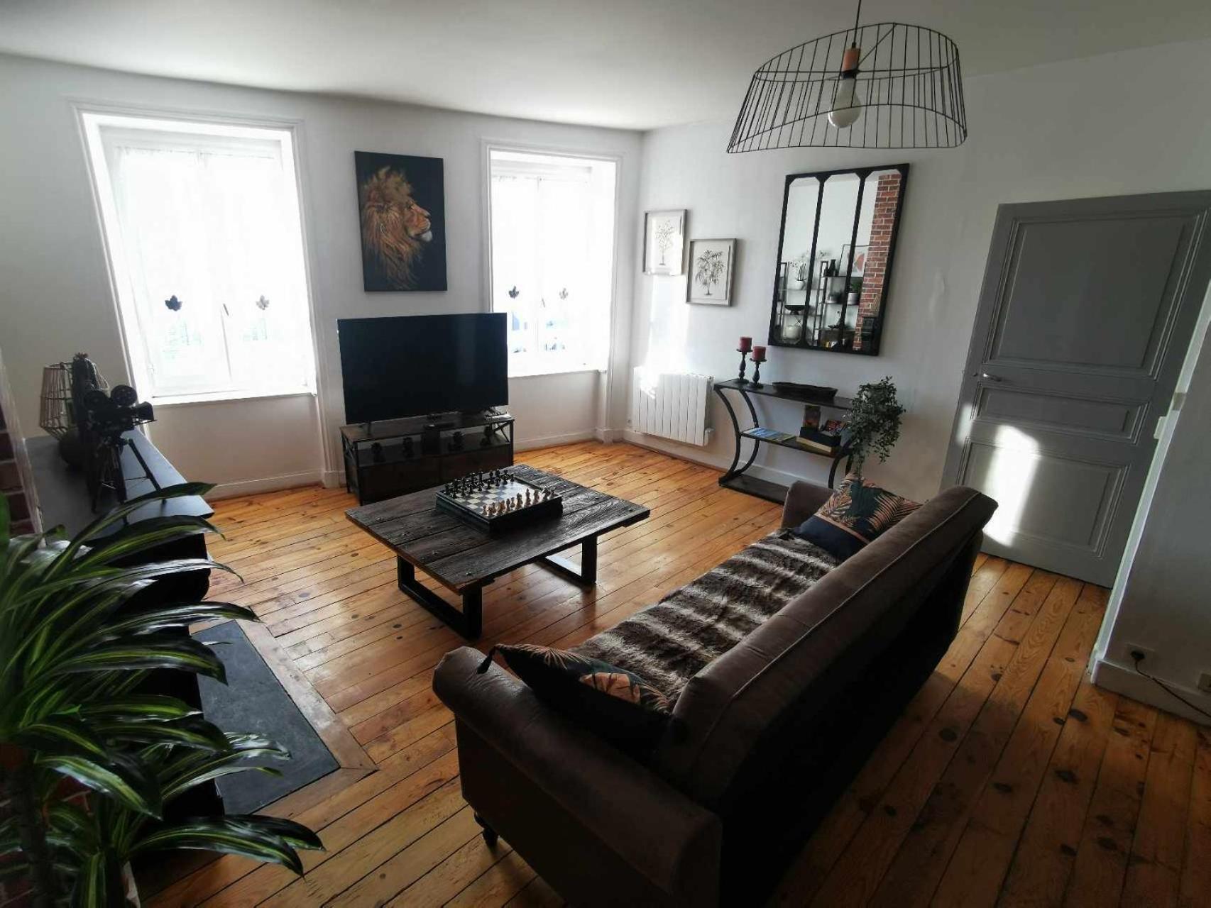 Bel Appartement De 1 A 7 Personnes Ambert Exterior photo